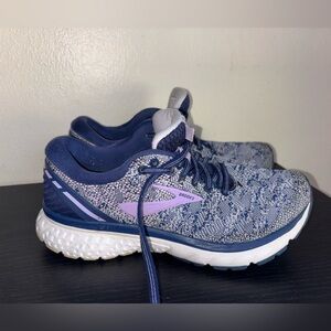 Brooks Women's Navy and Lavender Athletic Shoes